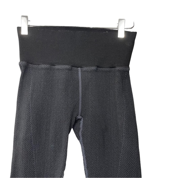FREE People Movement Vintage Black Ribbed Chevron Leggings Cropped Size XS - Picture 6 of 10